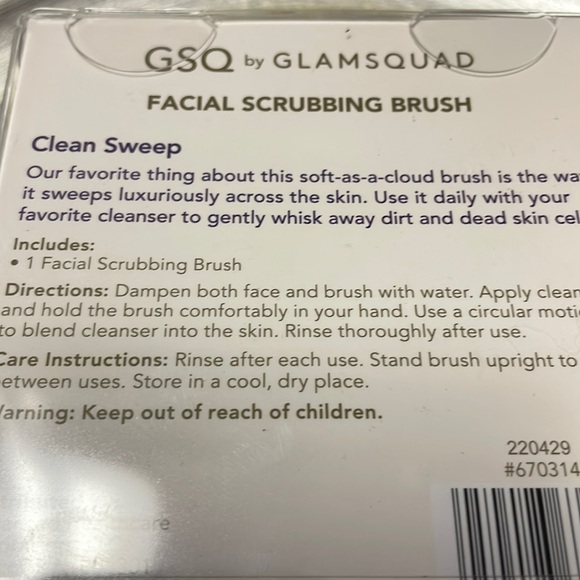 GSQ by Glamsquad Facial Scrubbing Brush - Picture 7 of 8